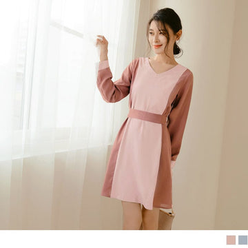 V-NECK CONTRAST COLOR PATCHED A-LINE DRESS