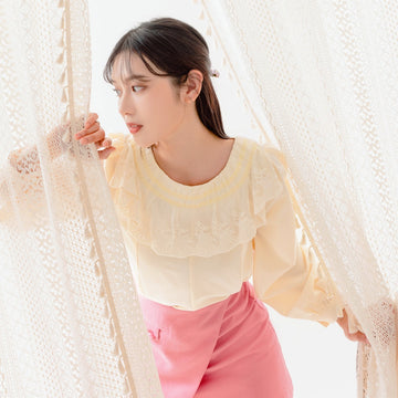 Eyelet Lace Flower Collar Puff Sleeve Top
