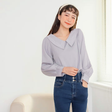 V-Neck Embroidered Puff Sleeve Top