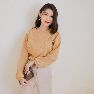 Embroidery Pearl Button Puff Sleeve Top