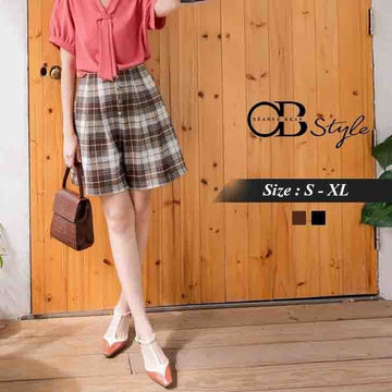 PLEATED CHECKED BUTTON SHORTS