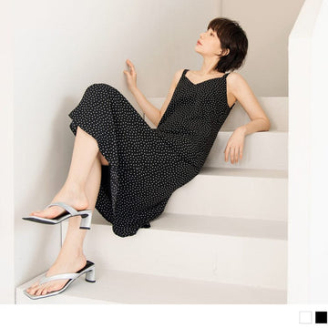V-NECK POLKA DOTS SLEEVELESS MAXI DRESS
