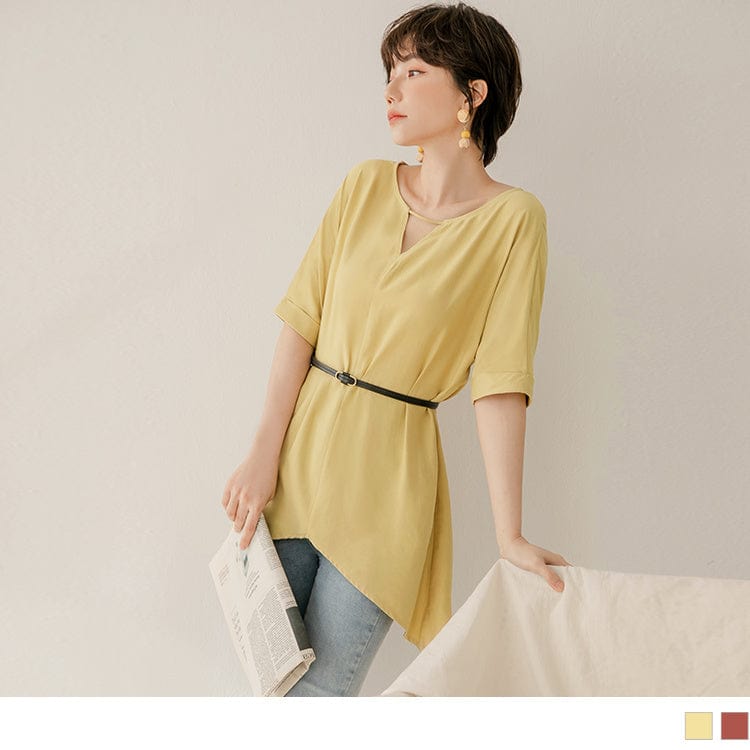 SHORT SLEEVE V-NECK IRREGULAR HEM TOPS WITH BELT