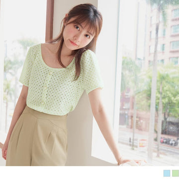 U-NECK PEARL BUTTONS HOLLOW OUT CROP TOPS