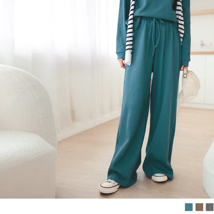 CHECKED ELASTIC WAIST WIDE LEG LONG PANTS